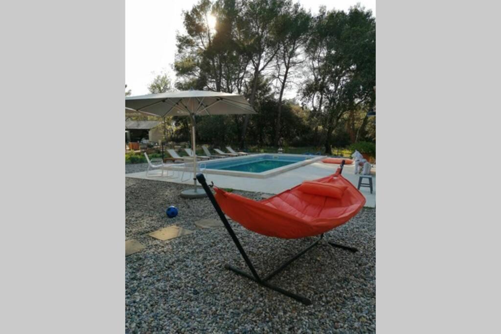 Gite Dans Les Pins Avec Piscine Villa Mazan Esterno foto