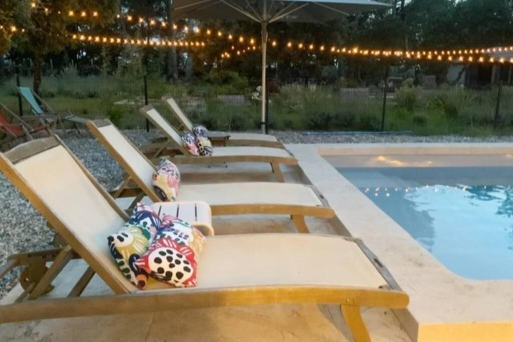 Gite Dans Les Pins Avec Piscine Villa Mazan Esterno foto