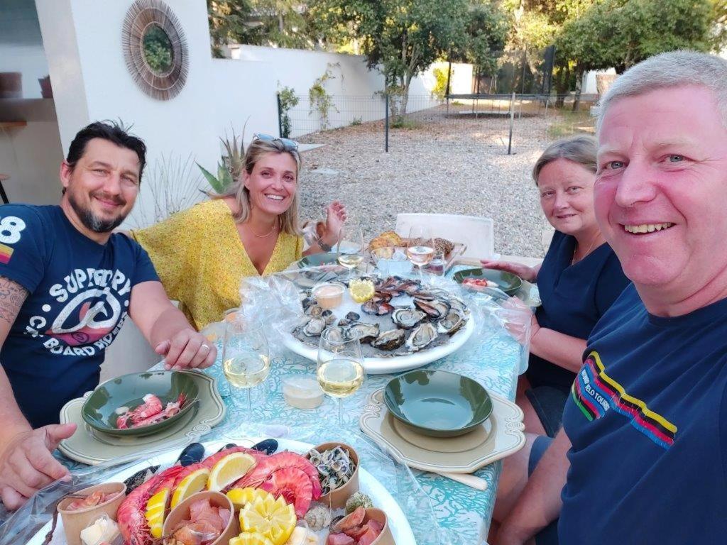Gite Dans Les Pins Avec Piscine Villa Mazan Esterno foto